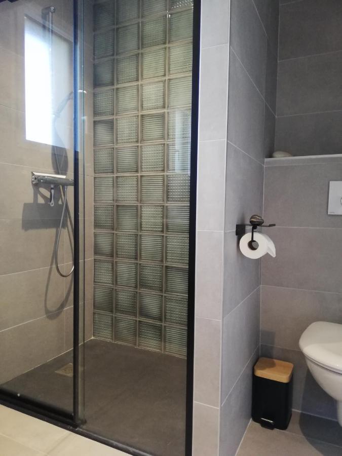 Studio & Spa La Discrete Saint-Evarzec Екстер'єр фото