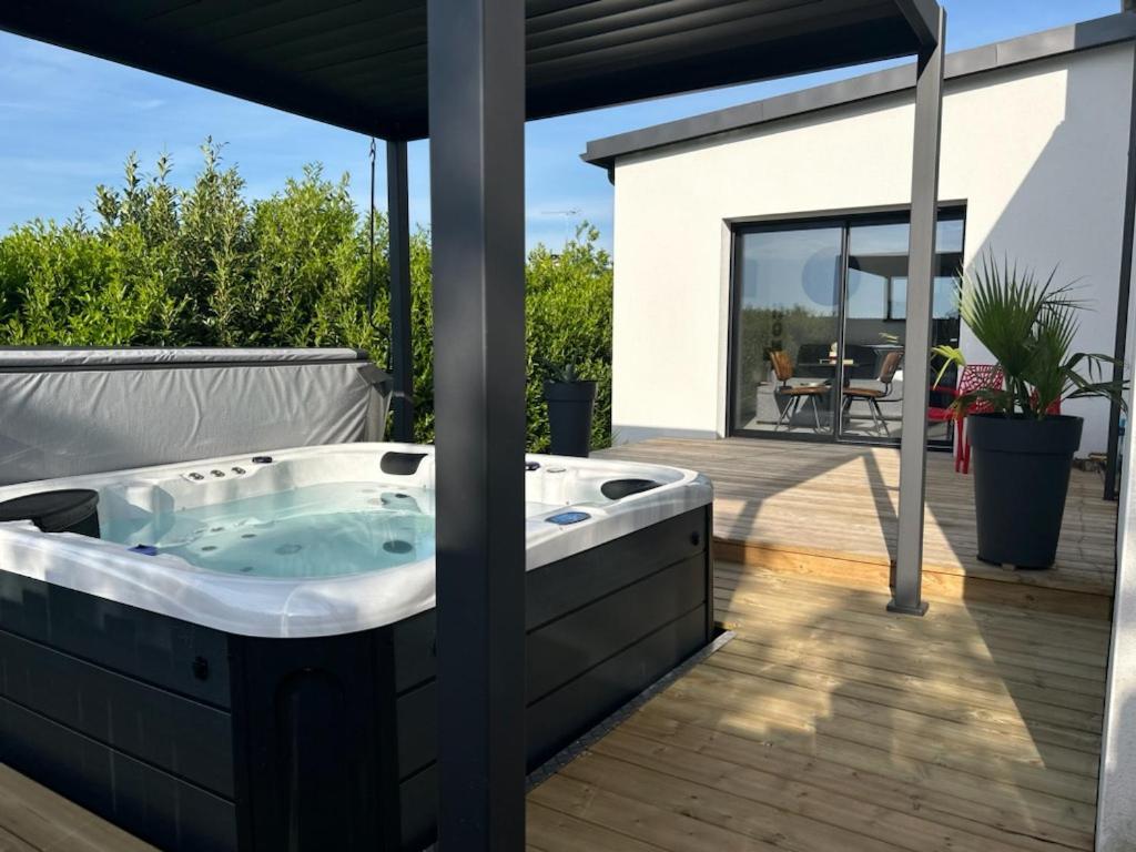Studio & Spa La Discrete Saint-Evarzec Екстер'єр фото